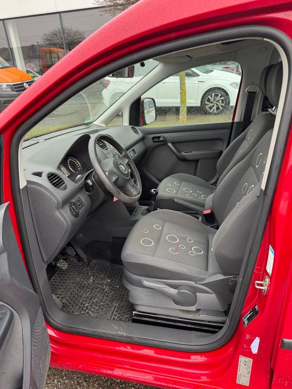 VW Caddy 12