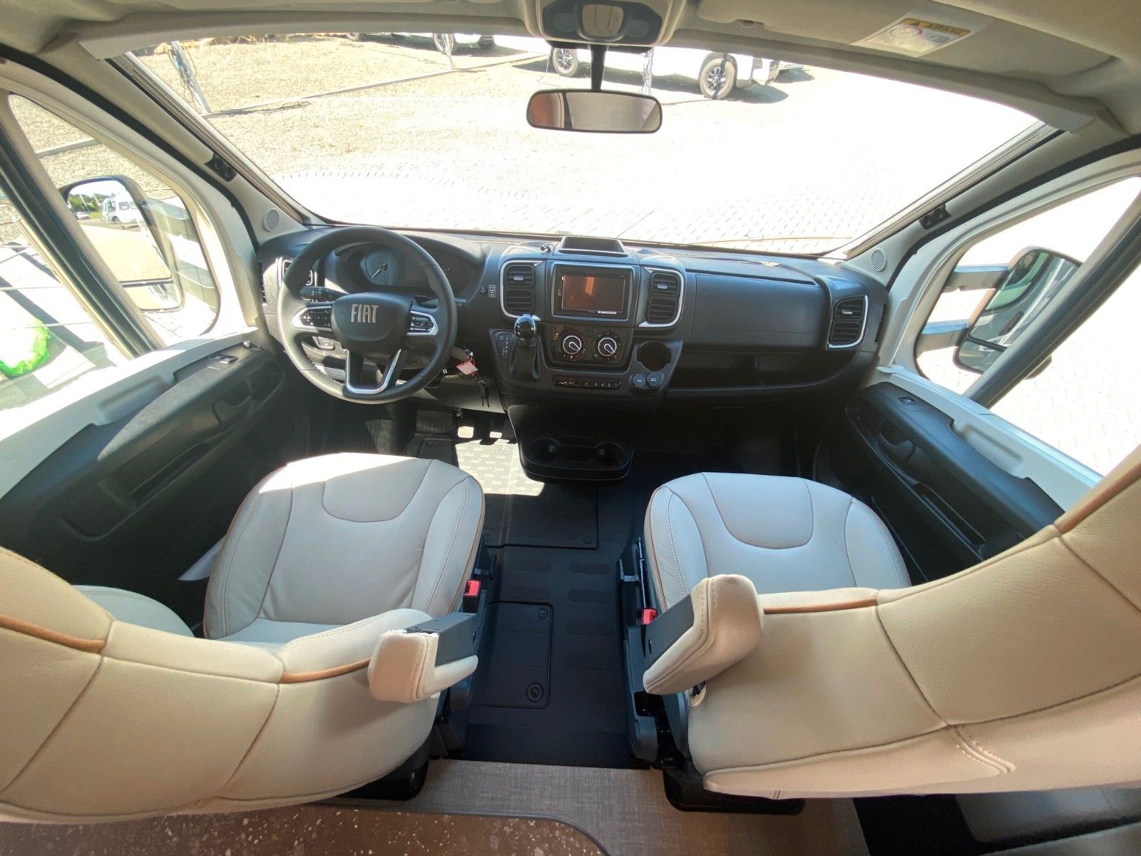 Fahrzeugabbildung Bürstner Lyseo B66 690 TD *Automatik*Hubbett*Sat*Markise