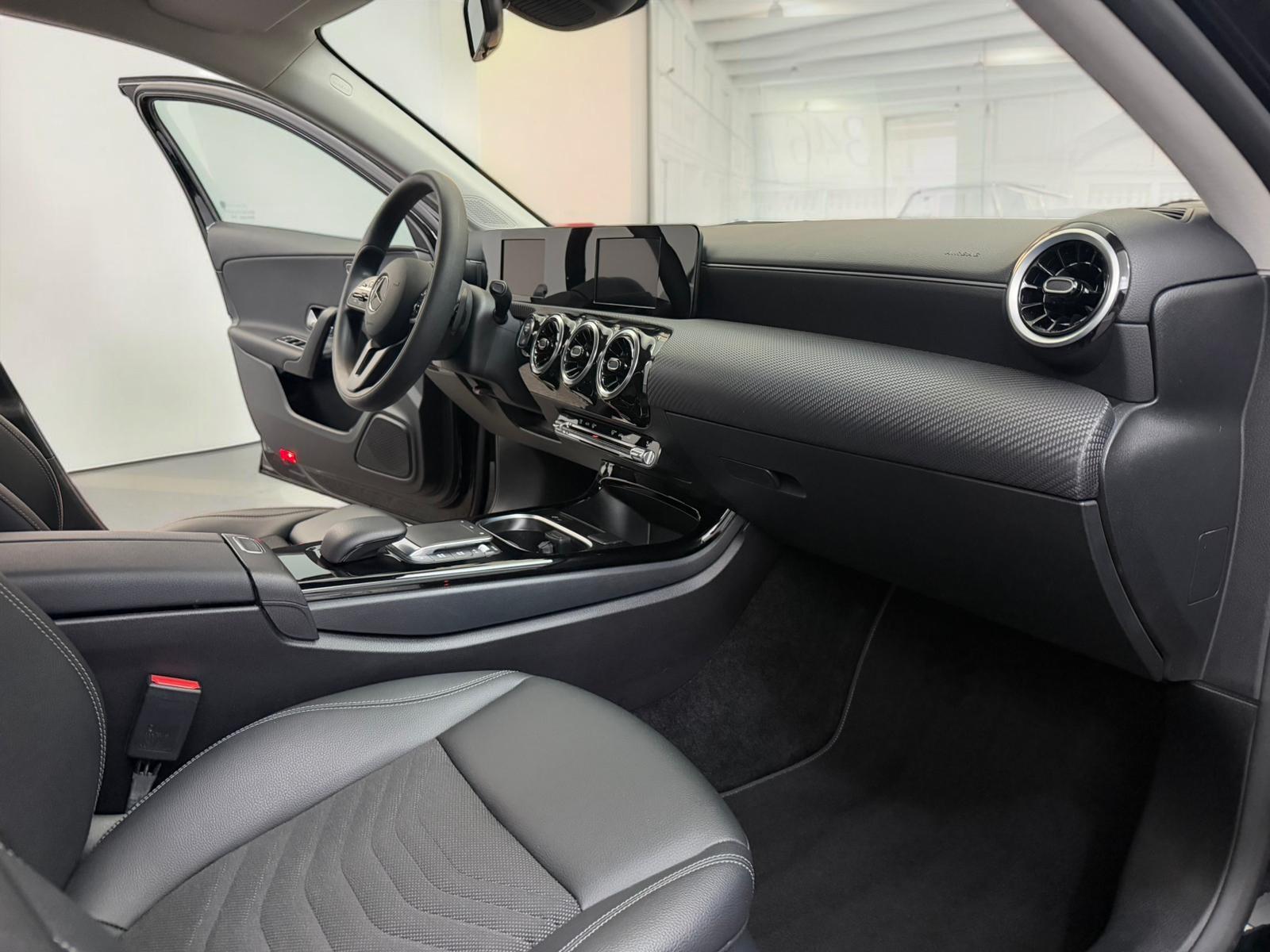 Mercedes-Benz A-Class d LED*CARPLAY*1-HAND*T-LEDER*WIDE*RÜCKKAM, миниатюра 14