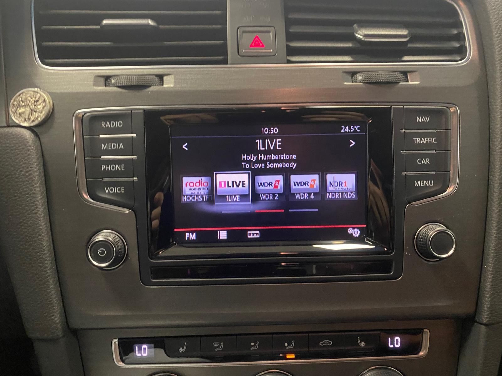 Fahrzeugabbildung Volkswagen Golf VII Comfortline+ALLWETTER+2-ZKLIMA+PDC+HEIZ