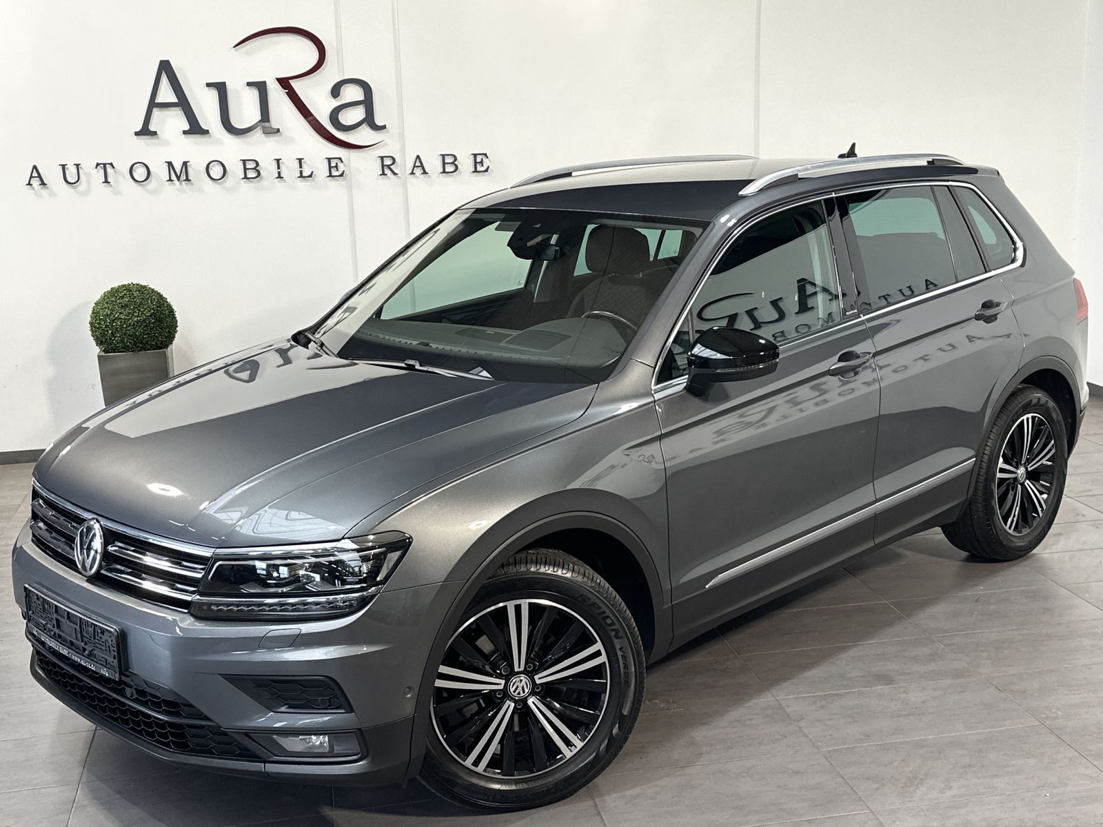 Fahrzeugabbildung Volkswagen Tiguan 2.0 TDI DSG IQ.DRIVE NAV+LED+AHK+HUD+KAM