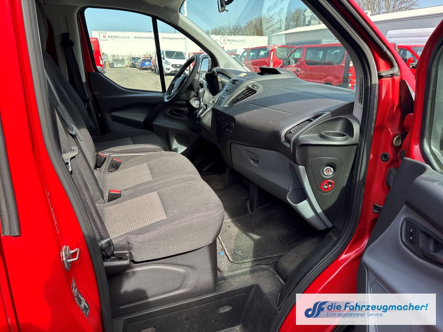 Fahrzeugabbildung Ford Transit Custom Kombi 300 L1 2.2 TDCi *8427 Expor