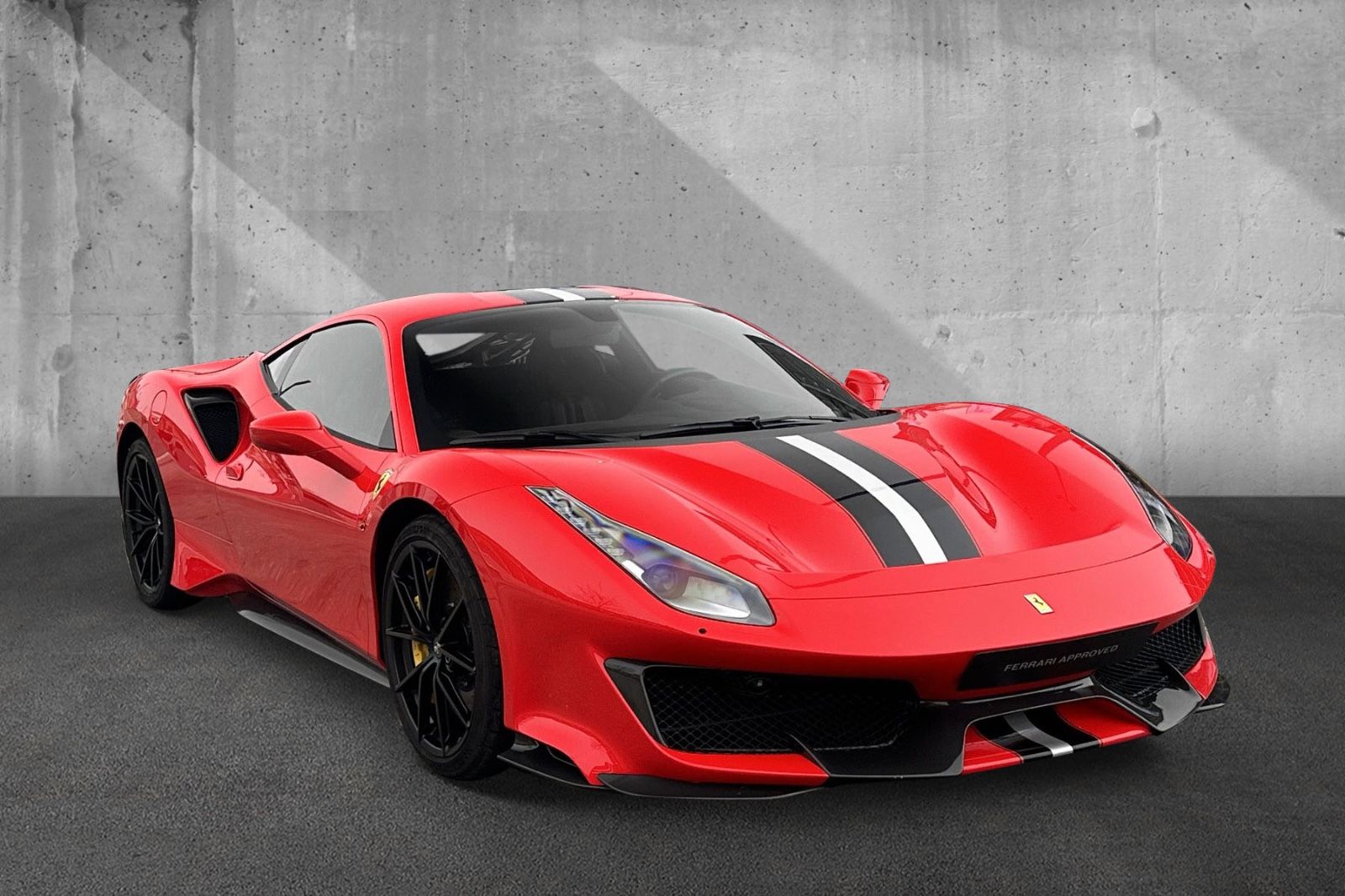 Fahrzeugabbildung Ferrari 488 Pista*Dt Auto*Voll Carbon*4 Punkt*Bügel