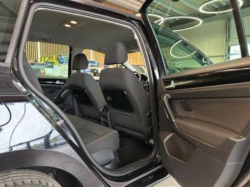 Volkswagen Golf *1-Hand*ACC*2-ZONEN*NAV*SitzHZ*