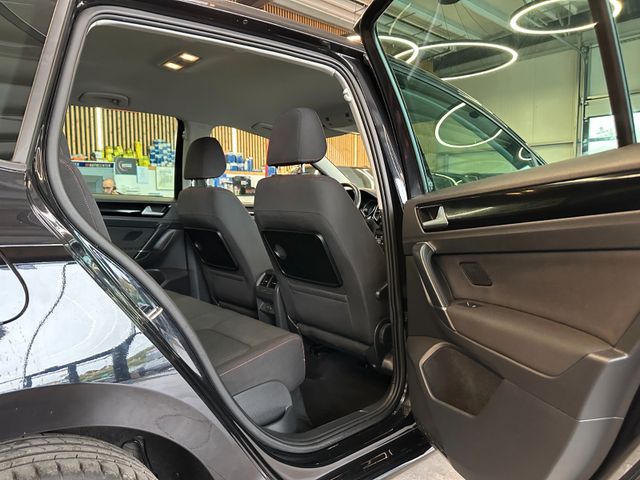 Volkswagen Golf *1-Hand*ACC*2-ZONEN*NAV*SitzHZ*