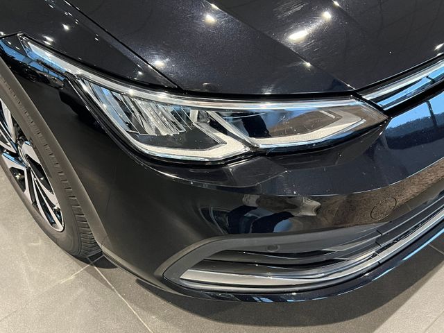 Volkswagen Golf 1.5 TSI Active | LED | Navi | App | DAB Volkswagen Golf 1.5 TSI Active | LED | Navi | App | DAB