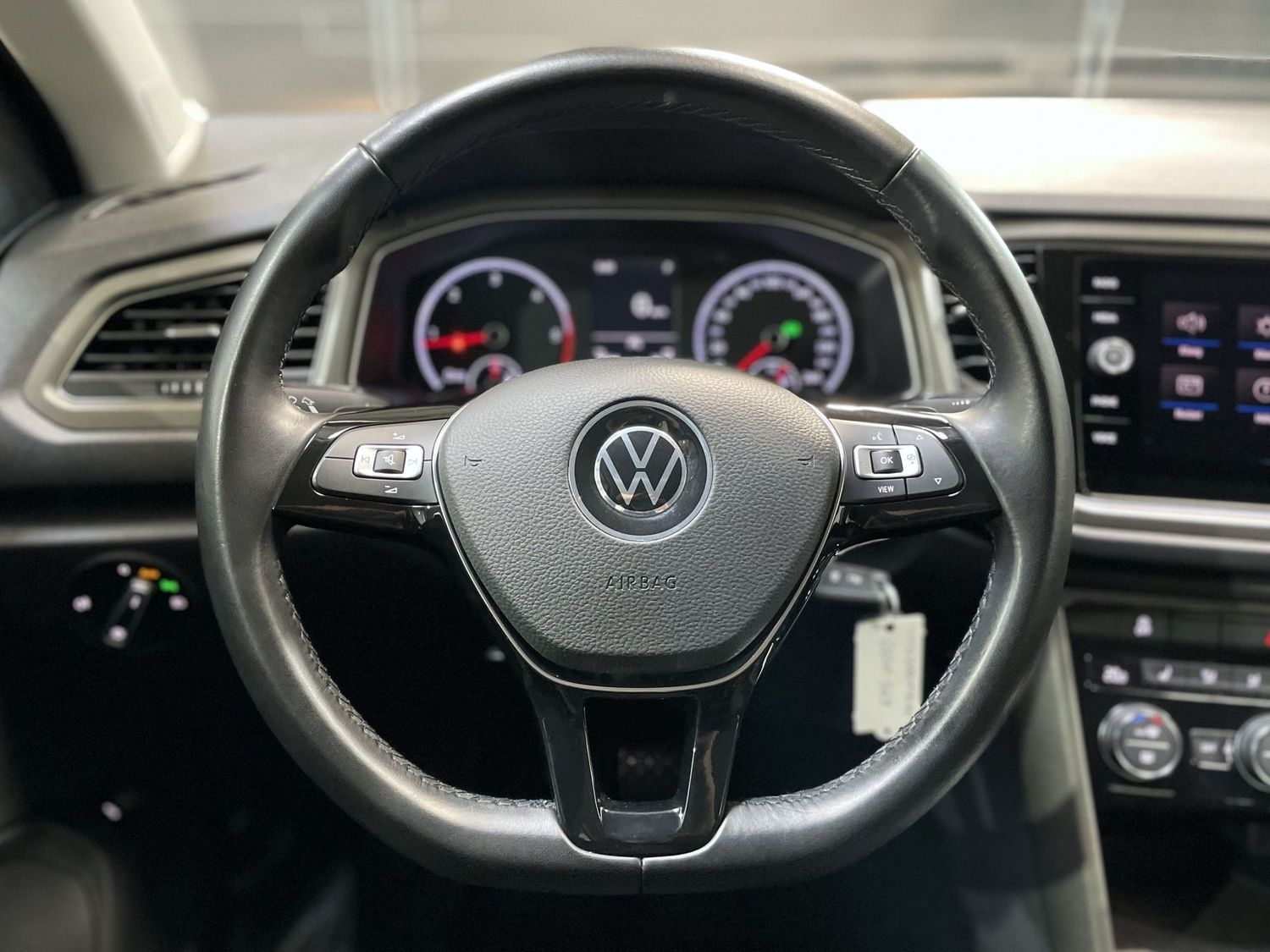 Fahrzeugabbildung Volkswagen T-Roc Style 4Motion #Kamera#CarPlay#Spur