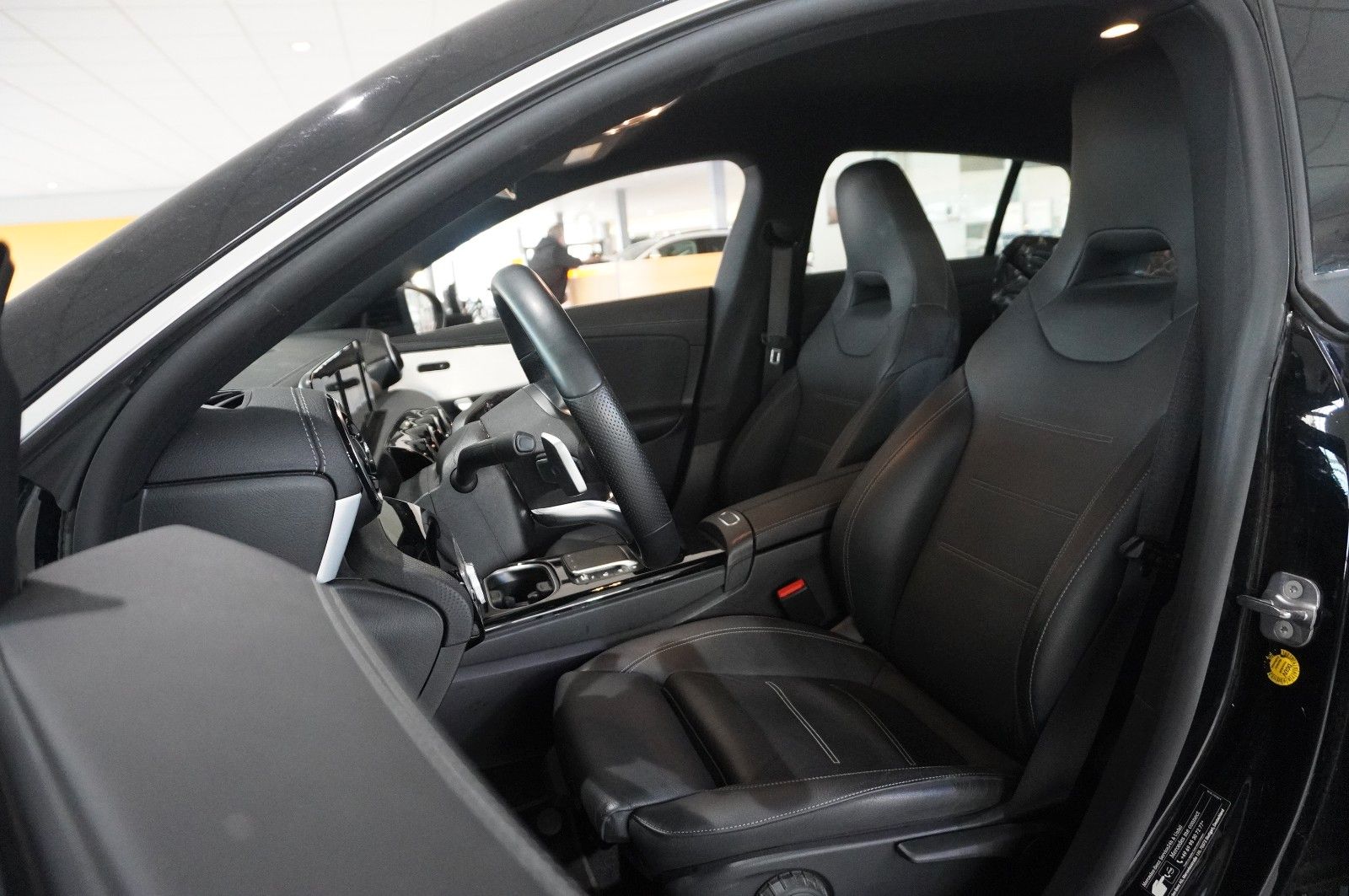 Fahrzeugabbildung Mercedes-Benz CLA SB 200 AMG LINE 7G-DCT NAVI/LED/KAMERA/DAB+