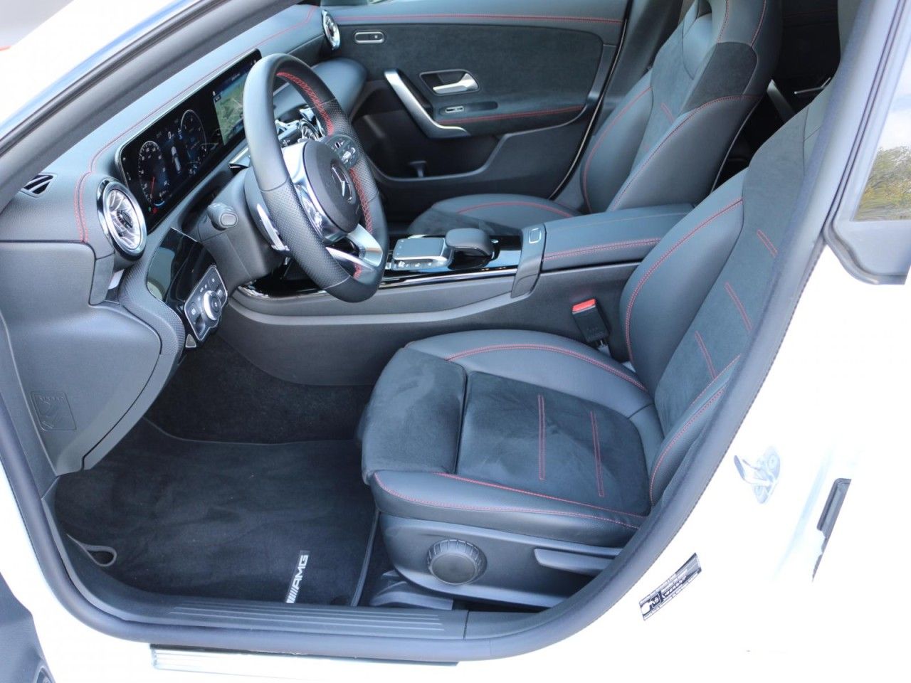 Fahrzeugabbildung Mercedes-Benz CLA 200 Shooting Brake AMG Line *MB Gar. 07/26*