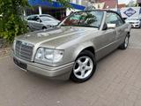 Mercedes-Benz E 200 Cabrio Automatik Leder Shz./Automatik/1.HD - Mercedes-Benz E 200 aus 1995
