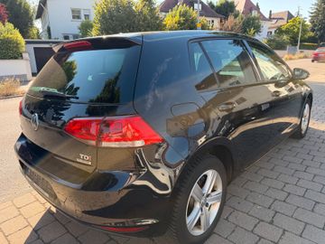 Volkswagen Golf - 7