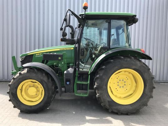 John Deere 5115M