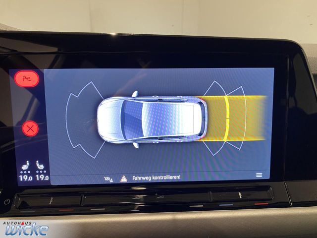 Golf VIII 1.5 TSI Life NAVI KLIMA PDC LED
