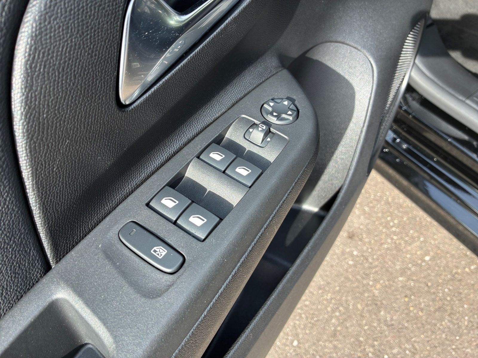 Fahrzeugabbildung Opel Corsa F 1.2 Turbo GS Kamera,LED,Matrix,Navi,PDC
