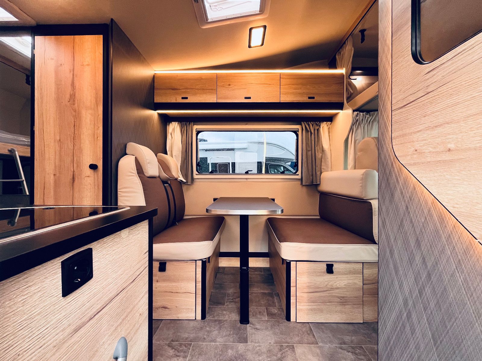 Fahrzeugabbildung XGO Dynamic 27 - Modell 2026