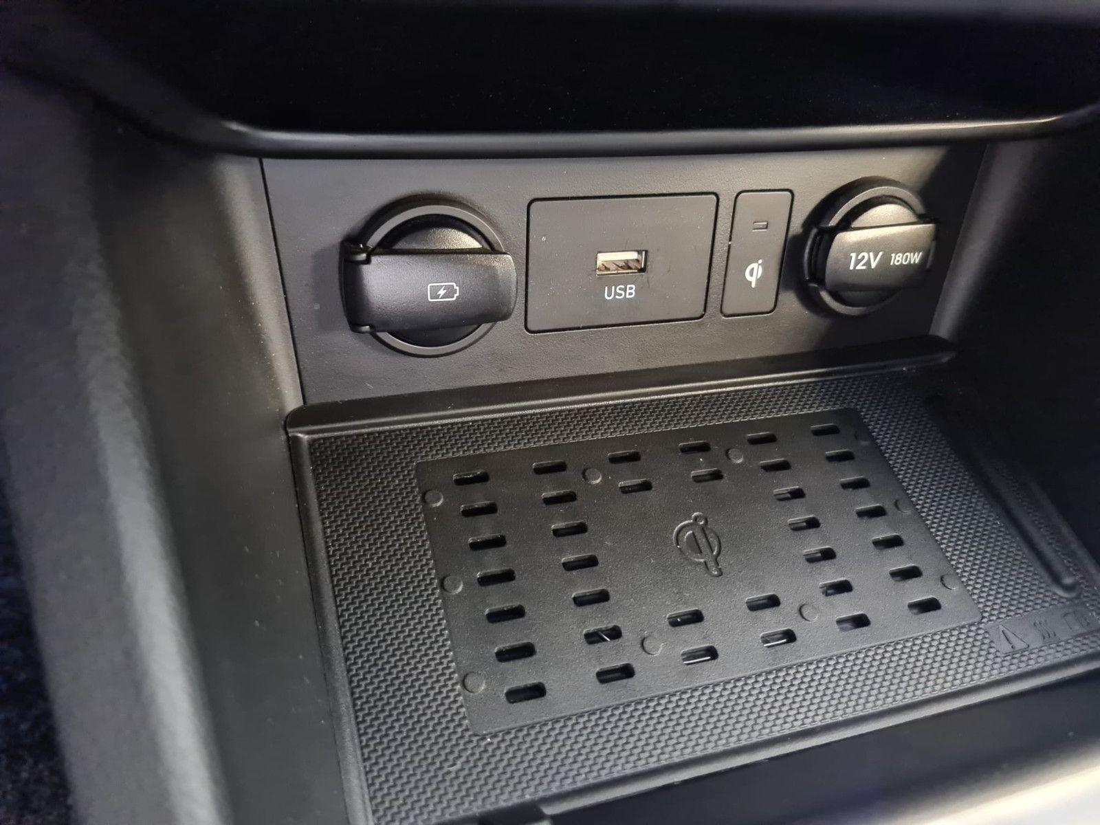 Fahrzeugabbildung Hyundai Kona Prime 2WD / KAMERA / SCHECKHEFT