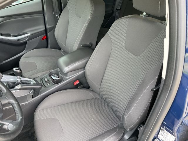 Fahrzeugabbildung Ford Focus 1.6 EcoBoost Titanium Navi, Tempomat, Sitz