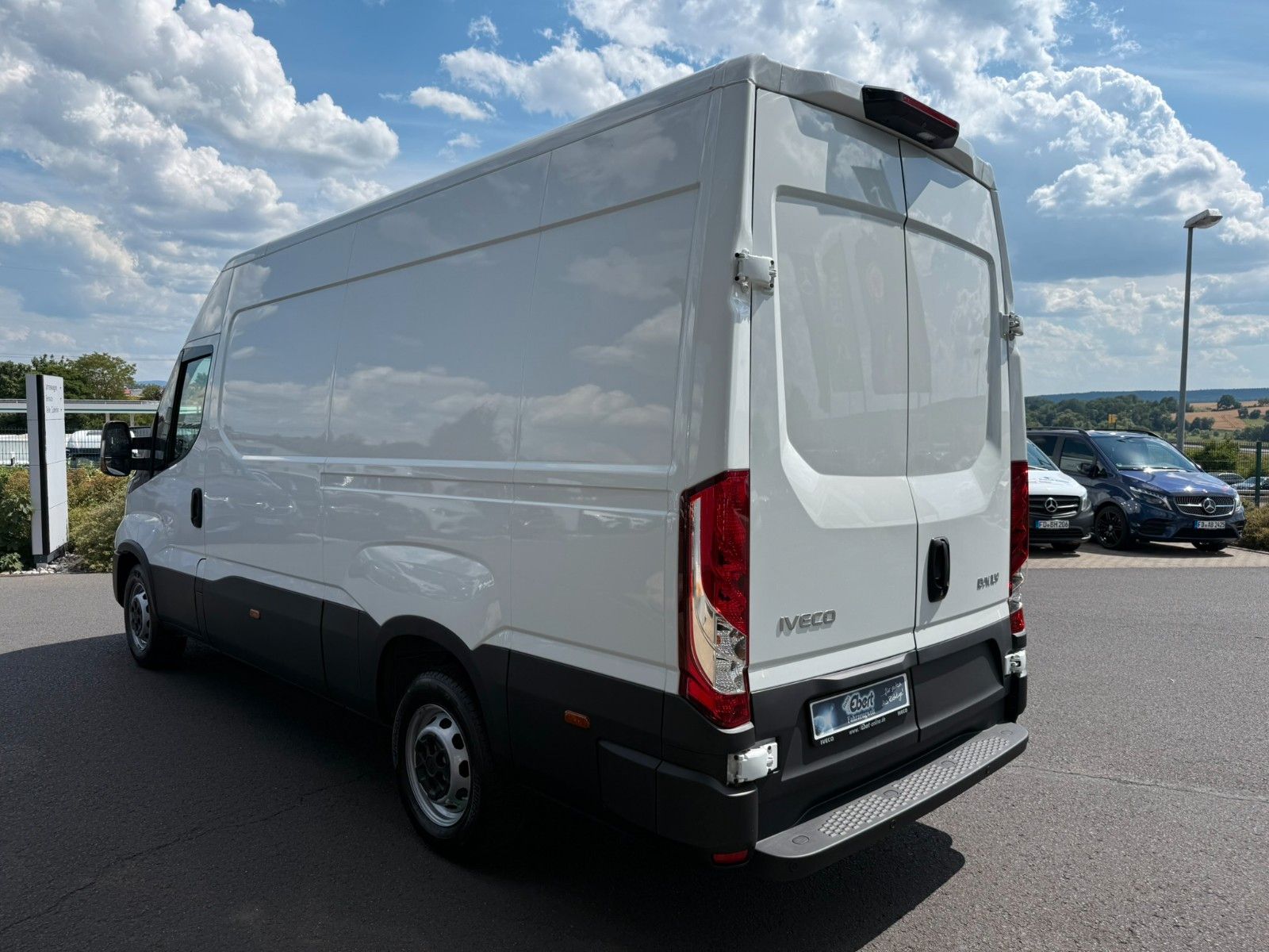 Fahrzeugabbildung Iveco Daily 35S16A8 V Kastenwagen *R 3520 mm*