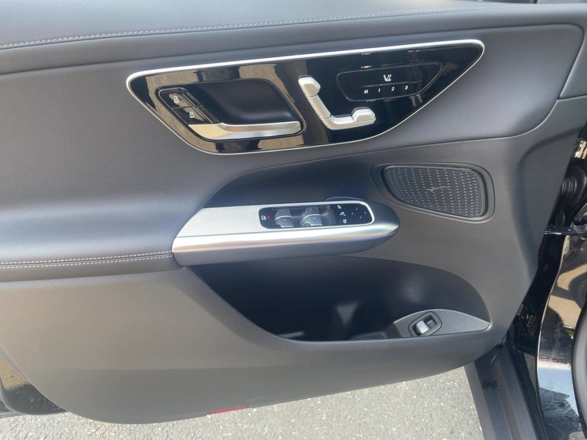 Fahrzeugabbildung Mercedes-Benz GLC 220 d 4M AMG/Night/Pano/Kamera/AHK