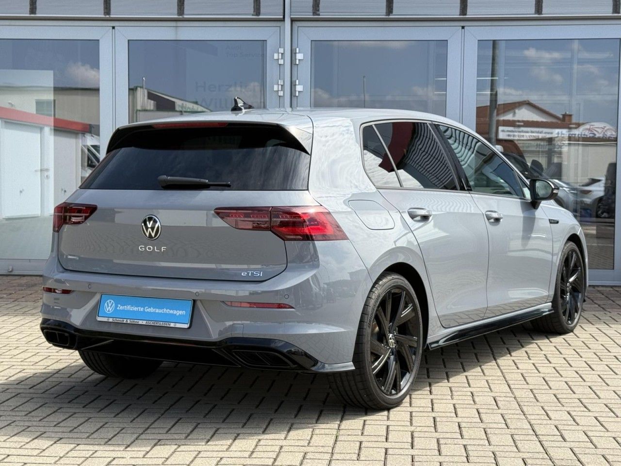 Volkswagen Golf VIII Lim. R-Line 1.5 eTSI DSG DACH TOTW foto 5