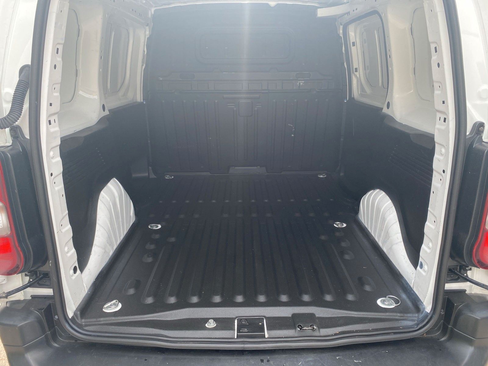 Fahrzeugabbildung Opel Combo E Cargo Edition