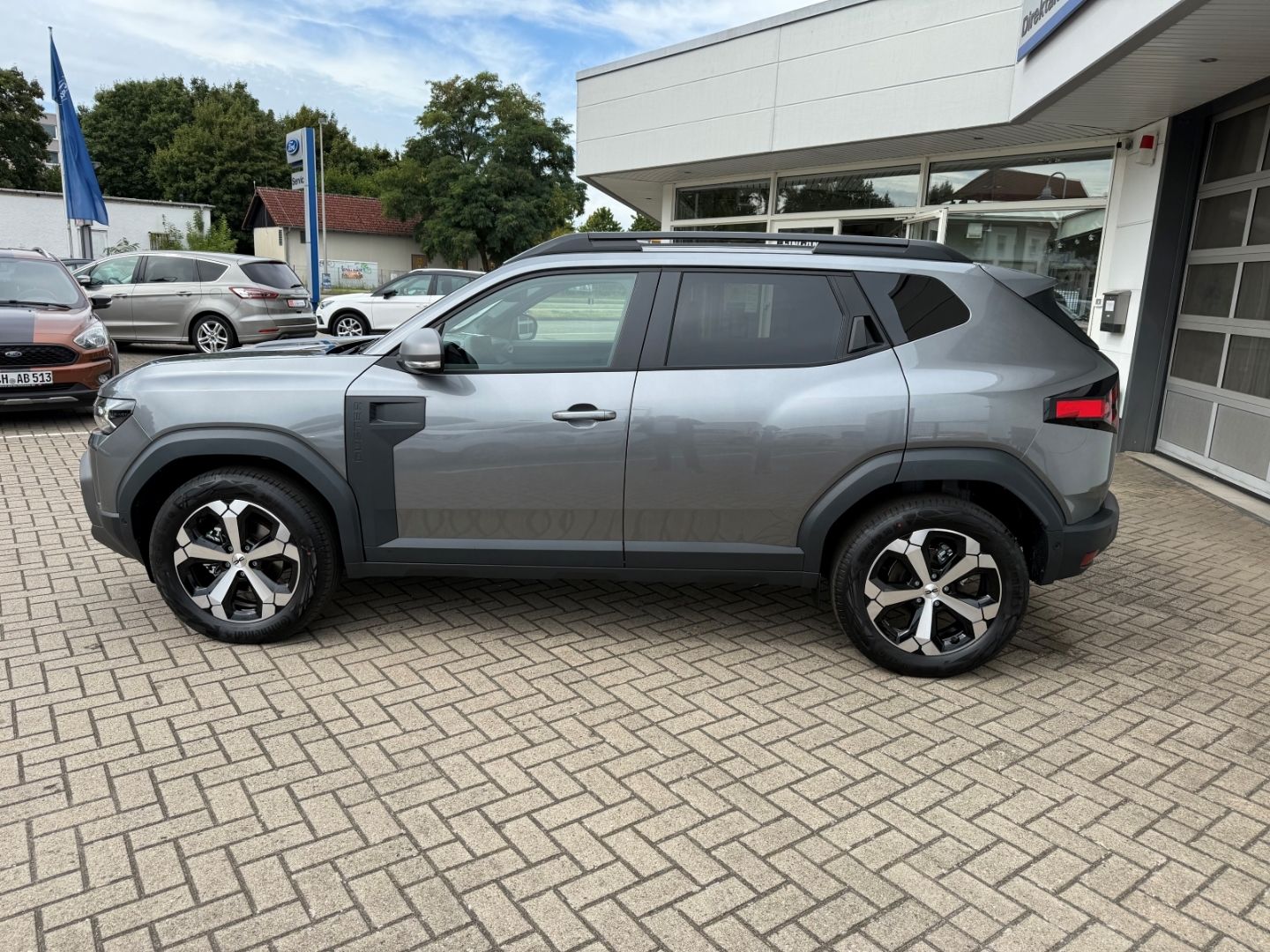 DACIA Duster III Hybrid 140 1.6 E-TECH Journey  AHK +V - Image 3