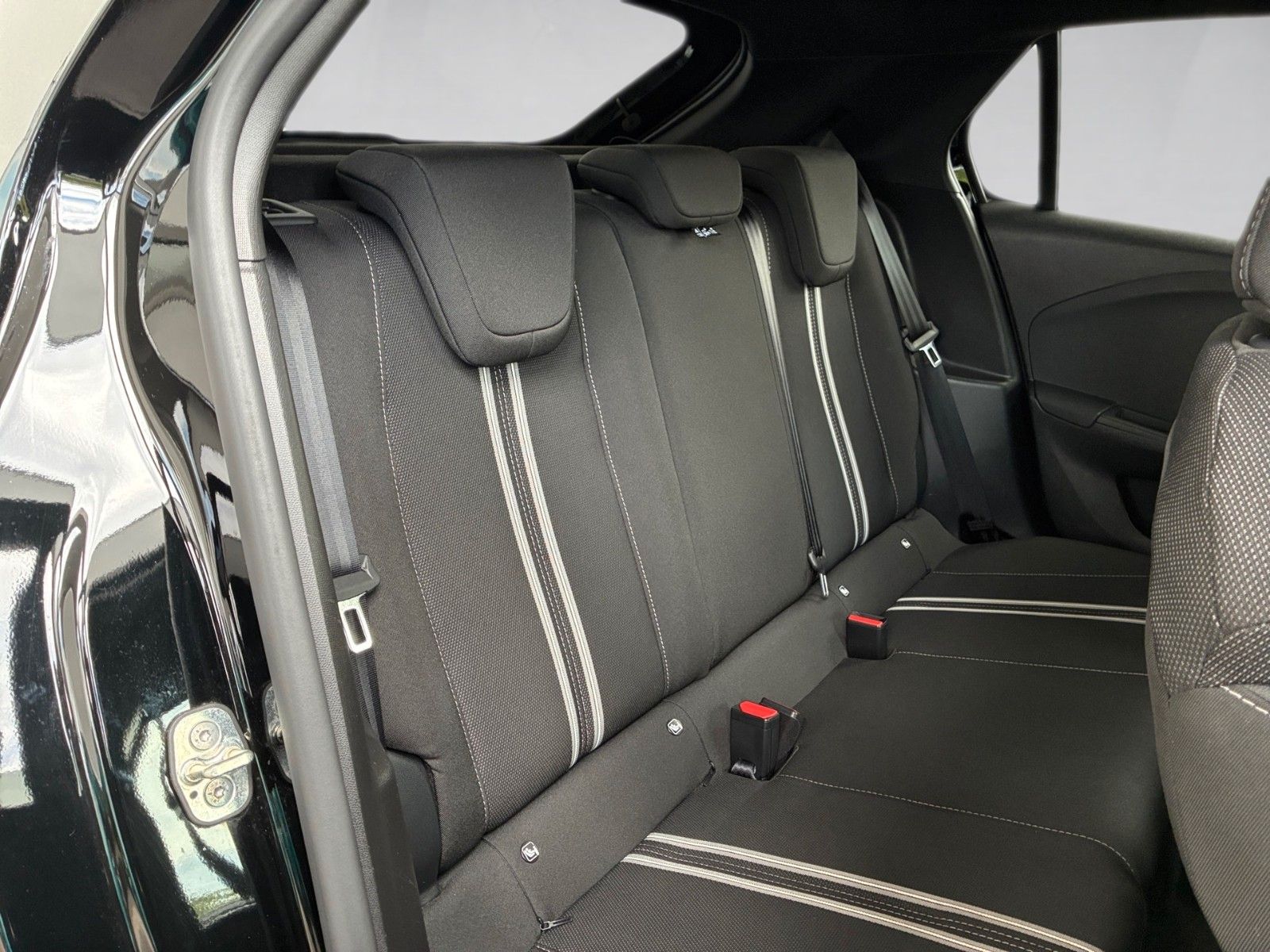 Fahrzeugabbildung Opel Corsa F GS 100PS Automatik/Kamera/Navi!