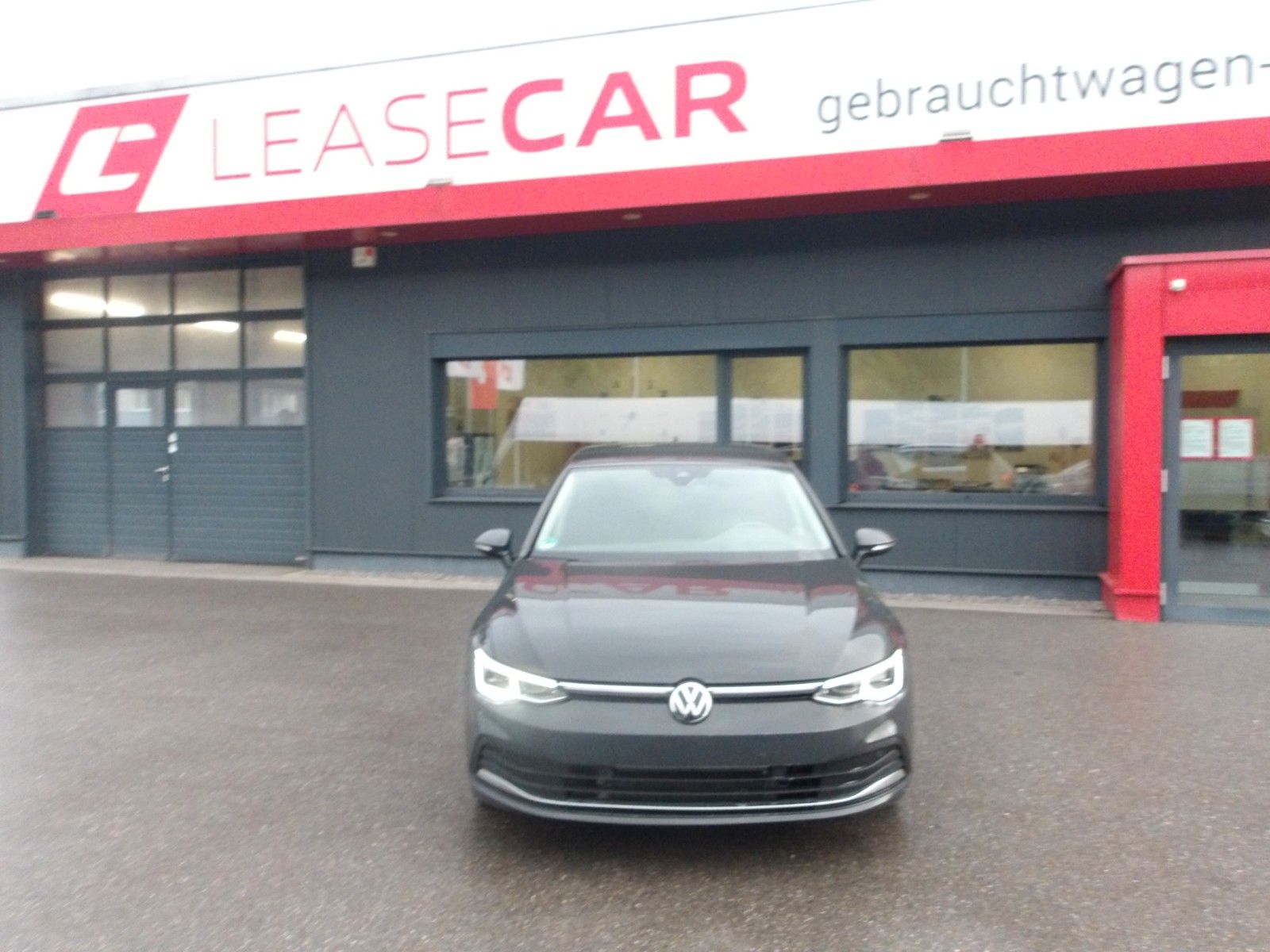 Volkswagen Golf VIII Lim. Style eHybrid EXP € 14750.- imagem 2