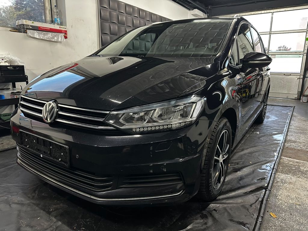 Image of Volkswagen Touran