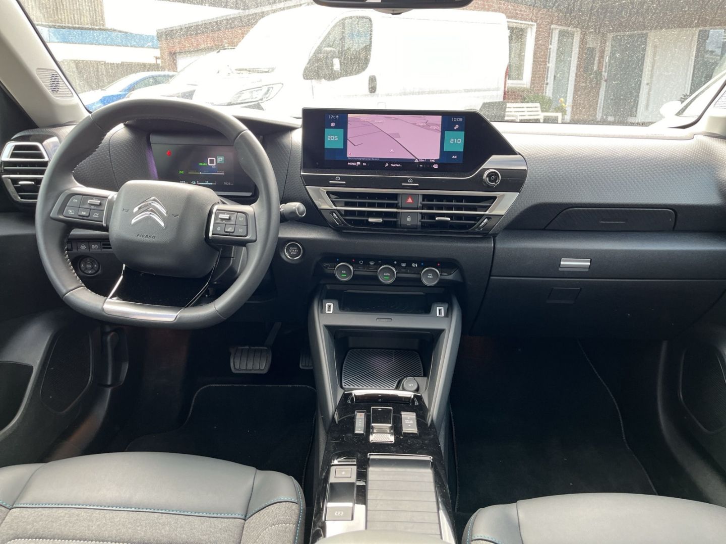 Fahrzeugabbildung Citroën C4 Elektro 136 Feel Pack HUD Navi LED CarPlay