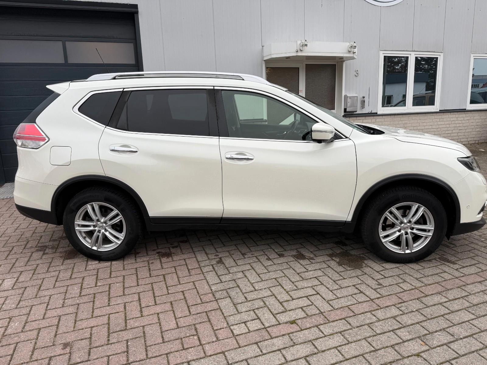 Nissan X-Trail Acenta Automatik Navi Kamera Panorama AH