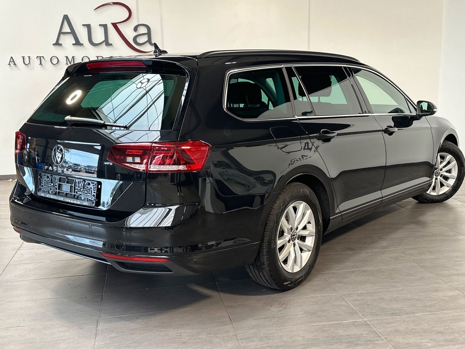Fahrzeugabbildung Volkswagen Passat Variant 2.0 TDI DSG Business NAV+LED+PANO