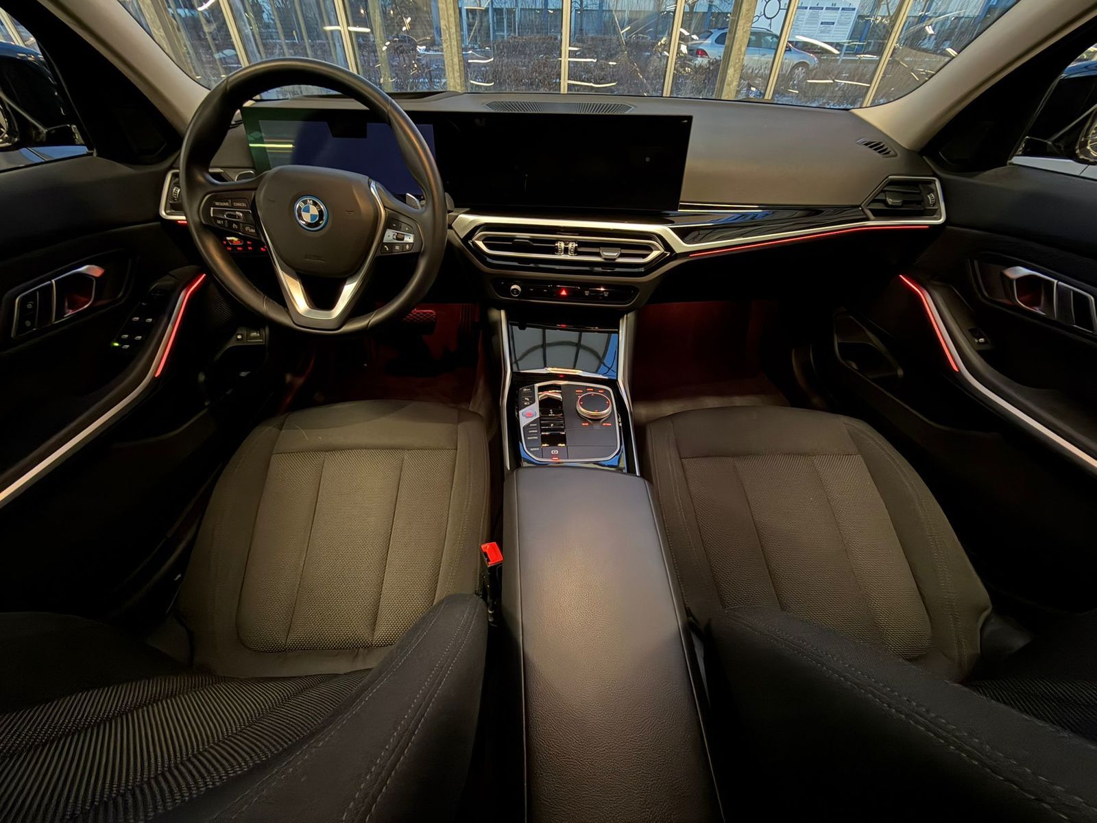 BMW 320 e   LED|ParkAssist|Sitzhzg foto 8