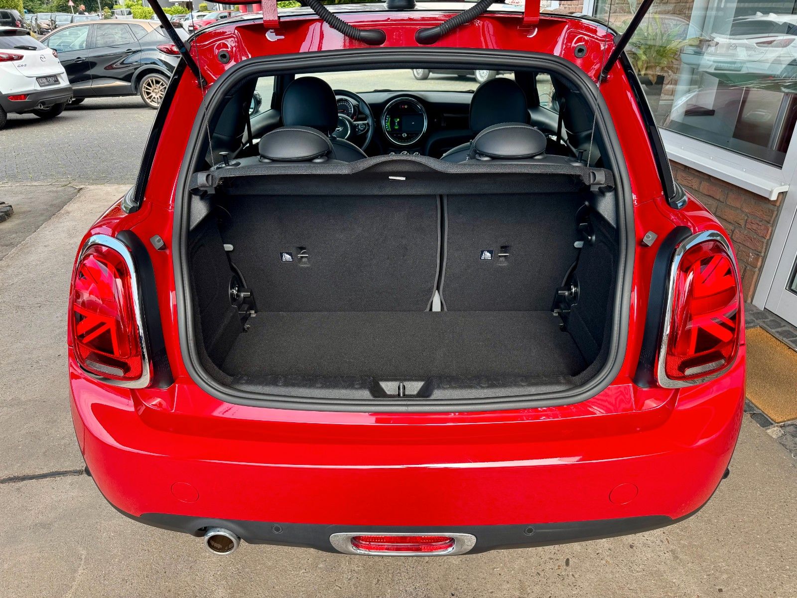 Fahrzeugabbildung MINI Cooper Autom. Navi/Panorama/LED/Sportsitze/1.Hd