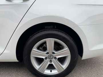 Volkswagen Golf - 5