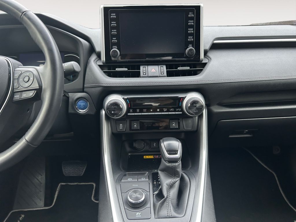 Fahrzeugabbildung Toyota RAV 4 2.5 4x4 Hybrid Team Deutschland