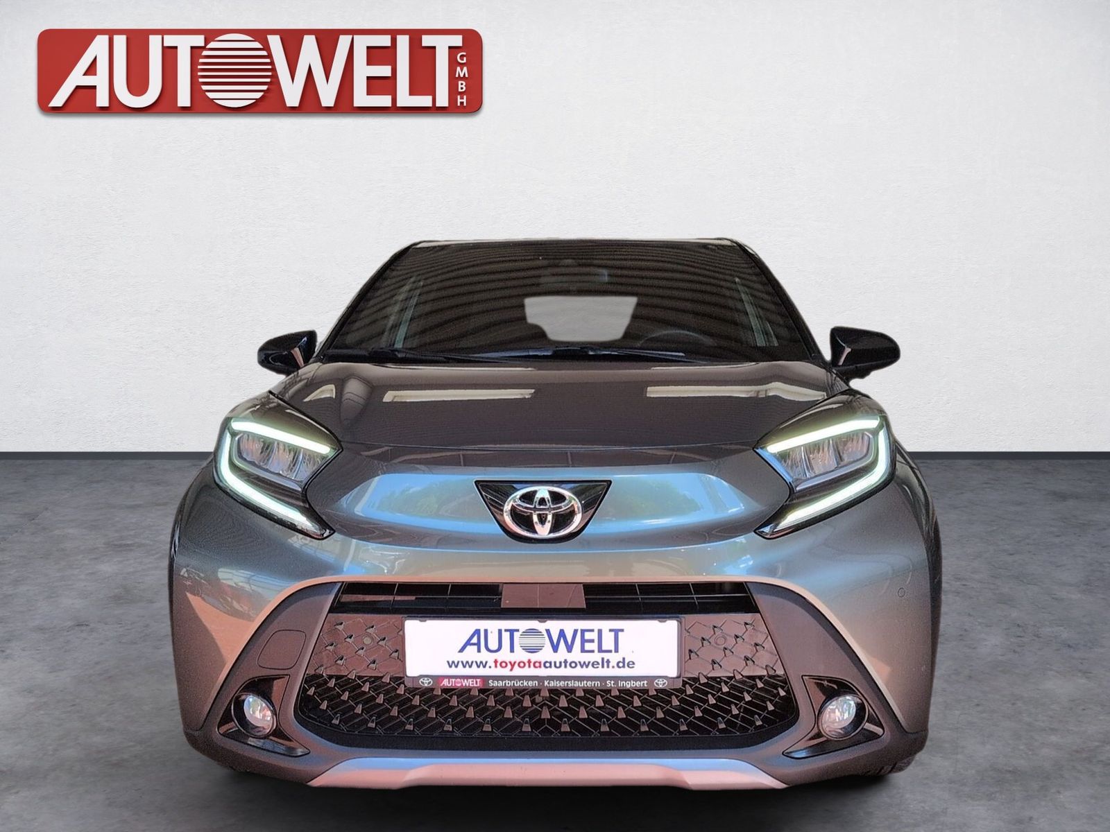 Fahrzeugabbildung Toyota Aygo X 1.0 Explore CVT AUT. KlimaA,LED,Navi,SHZ