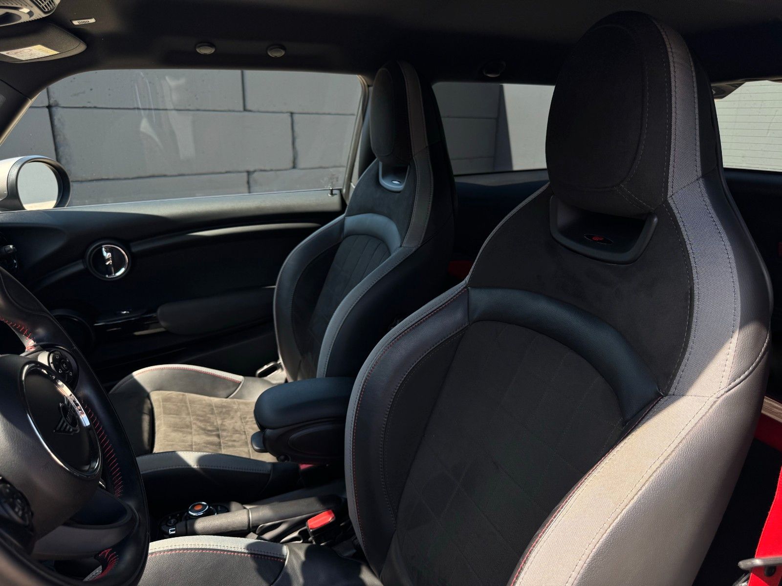 Fahrzeugabbildung MINI John Cooper Works GP CarPlay Tempomat SHZ DAB