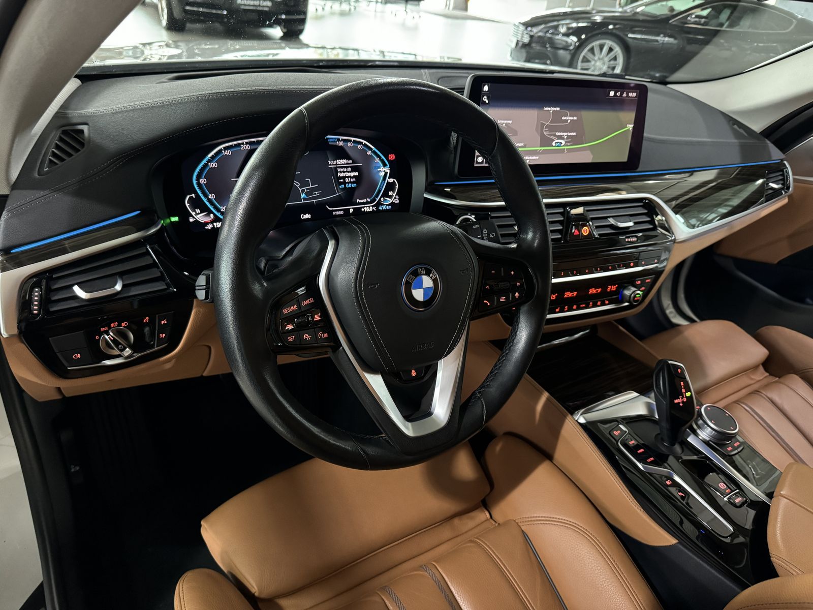 Fahrzeugabbildung BMW 530e xD Luxury Line Kamera HUD DAB HiFi Komfort