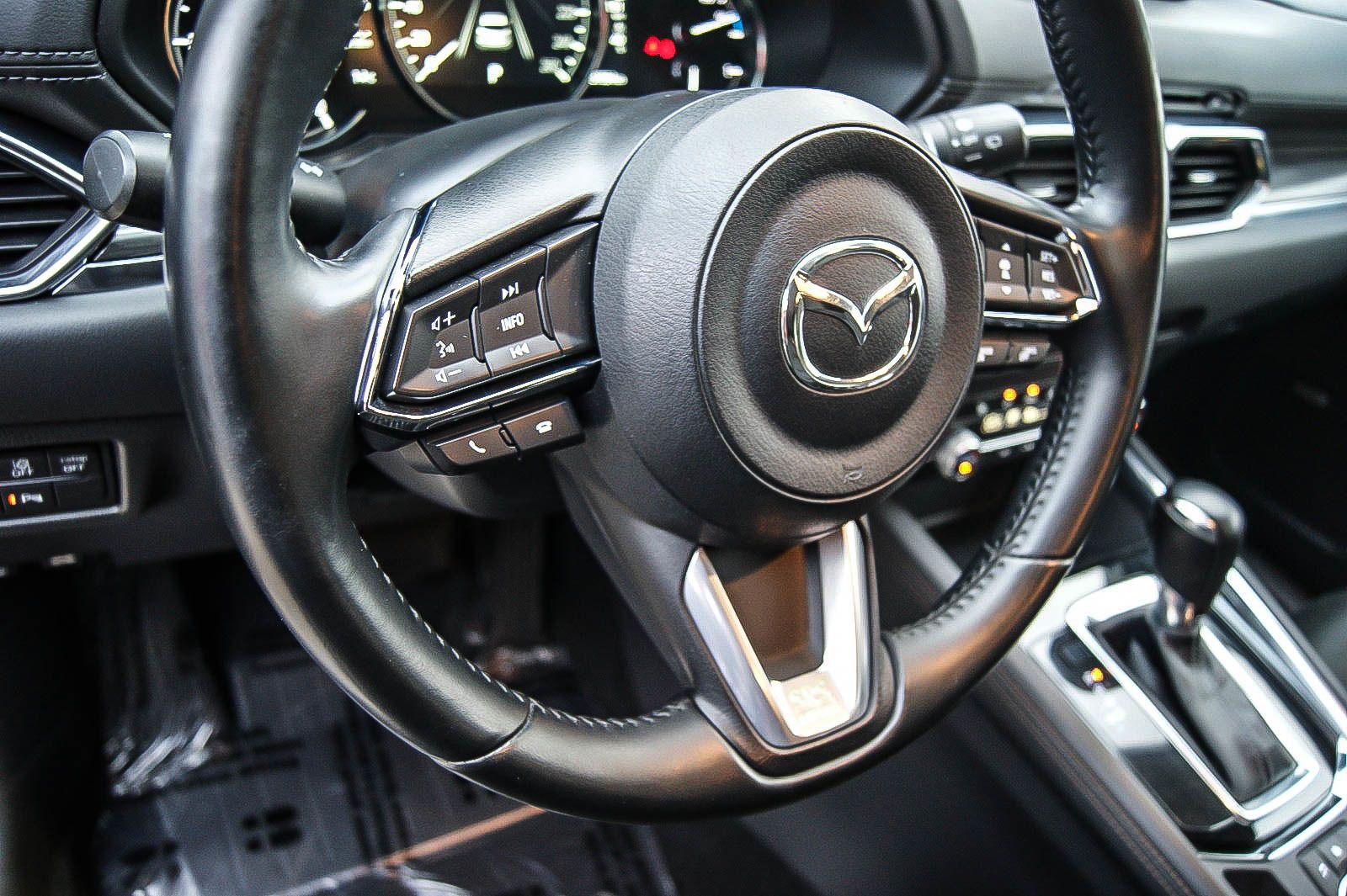 Fahrzeugabbildung Mazda CX-5 Sports-Line AWD MATRIX-LED 360° HUD ACC 19'