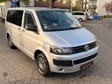 Volkswagen T5 2.0 TDI DSG-AUT Kombi KLIMA+5-SITZER+VERGLAST - Volkswagen T5: 2.5