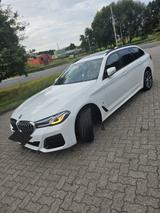 BMW 520i Touring A -