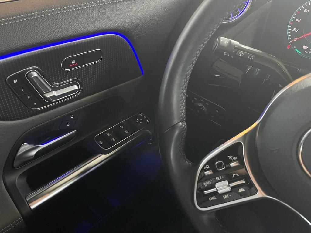 Fahrzeugabbildung Mercedes-Benz EQA 250 Pano 360 ACC KeyLess PDC SHZ LED elSitz