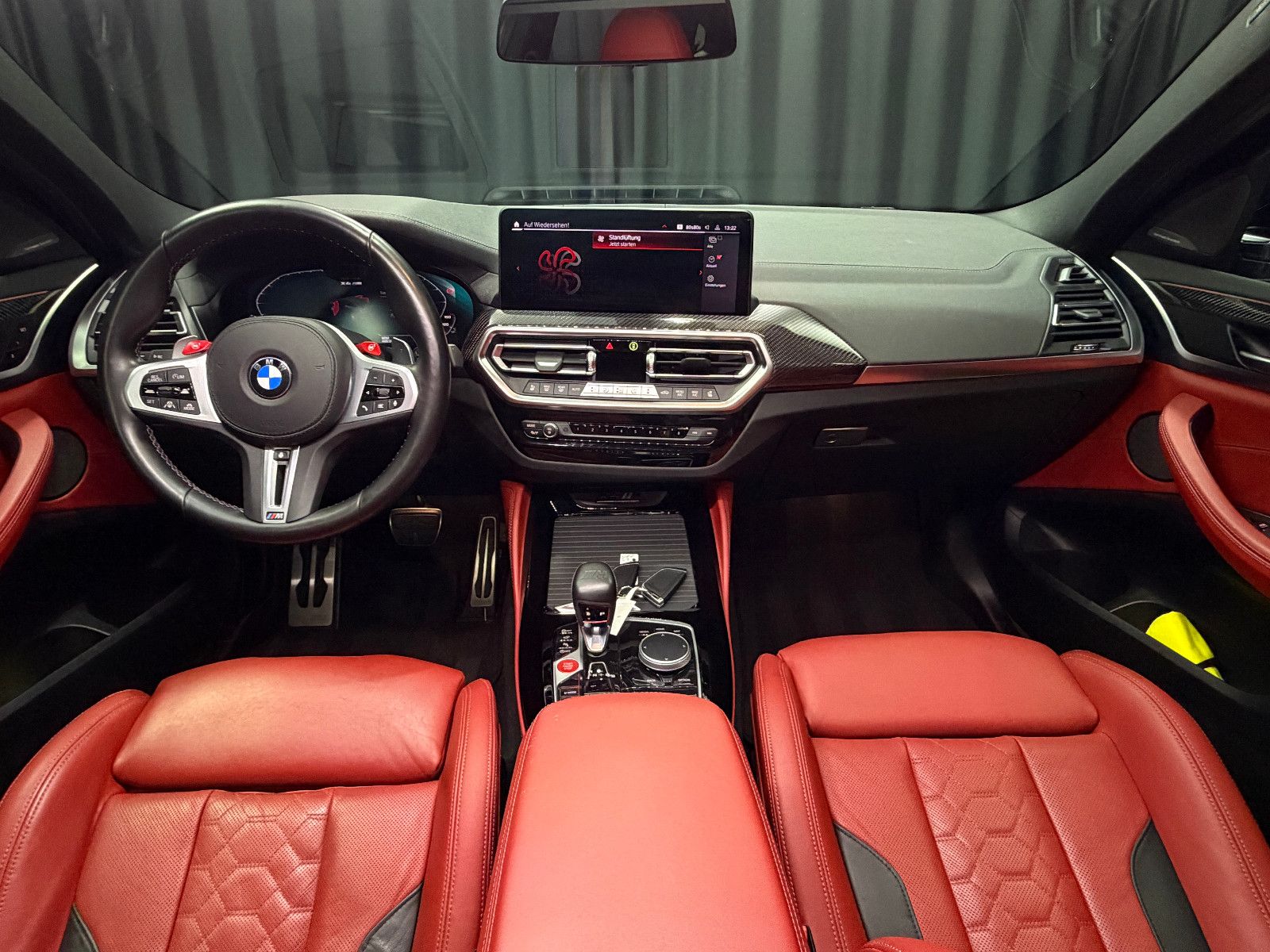 Fahrzeugabbildung BMW X4 M Competition |CARBON|H/K|LASER|HuD