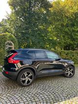 Volvo XC40 B4 R Design Geartronic R Design - Volvo XC40 Gebrauchtwagen in München