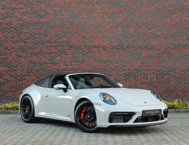 Porsche 992 Targa 4 GTS *Chrono*Chalk*SportDesign*