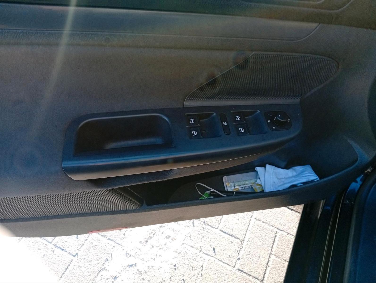 Volkswagen Golf 2009 — photo 6