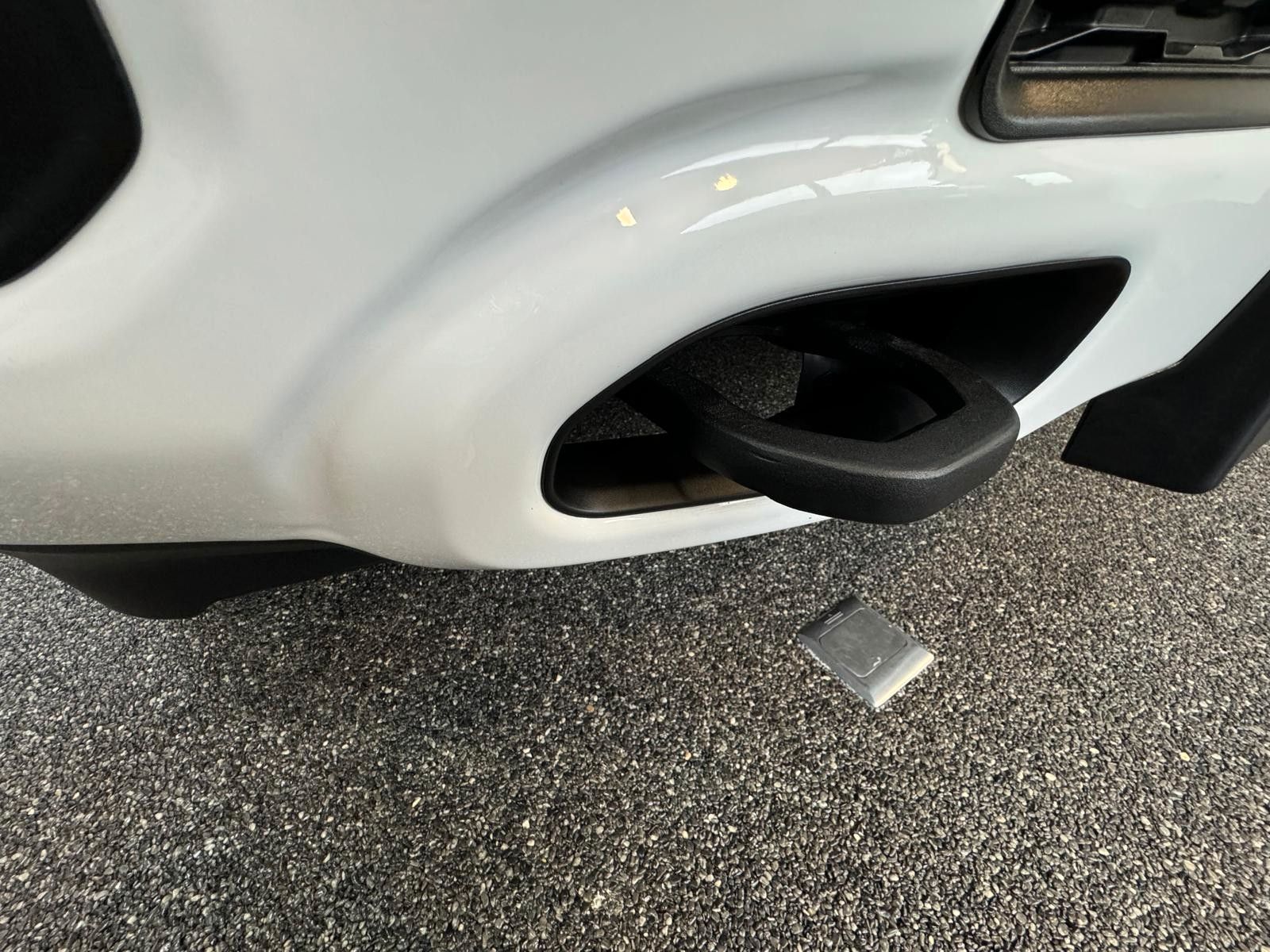 Fahrzeugabbildung Dodge LARAMIE CREW CAB SPORT  12" LUFTF. 22"  HEMI 4x4