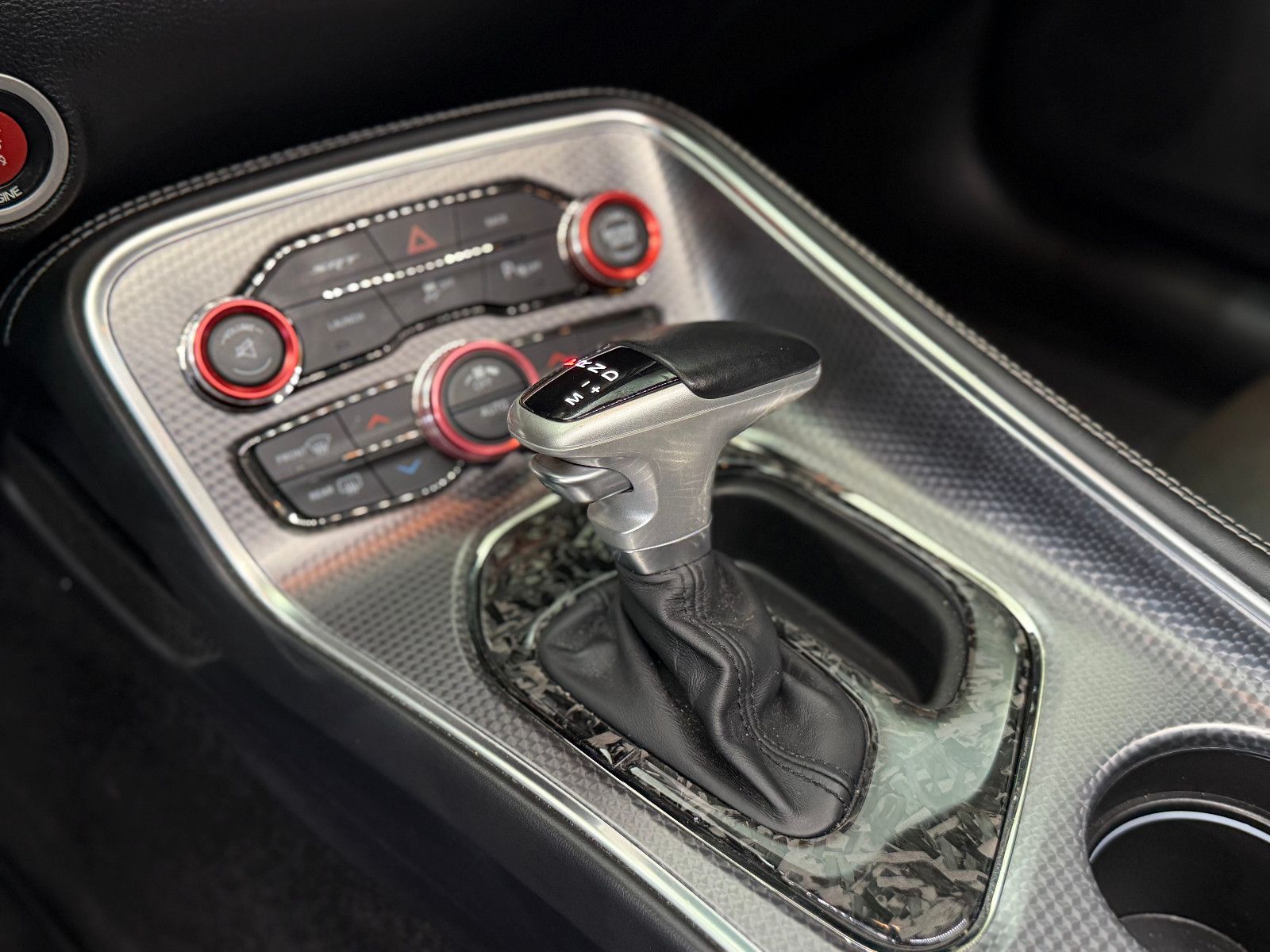 Fahrzeugabbildung Dodge Challenger SRT Hellcat |H/K|KW|GME