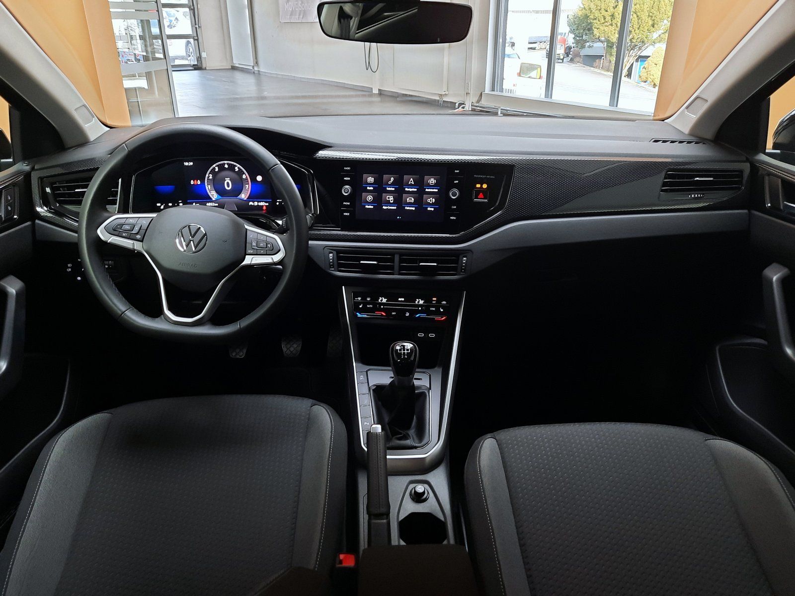 Fahrzeugabbildung Volkswagen Polo Life *Navi*Cam*LED*Sitzhzg.*Einparkh.*AppC*
